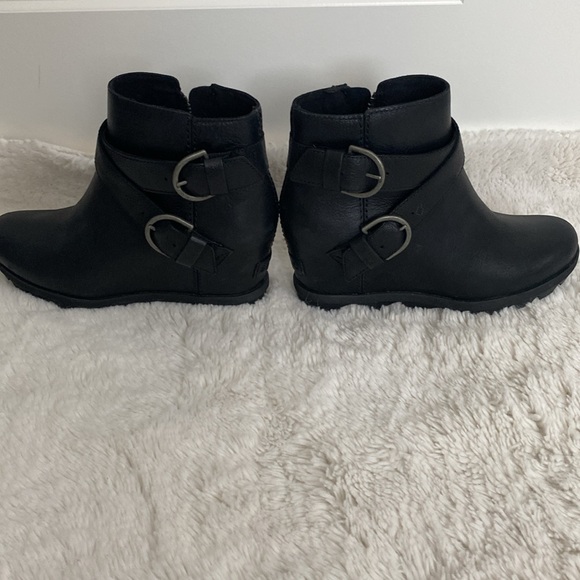 Sorel Joan of Arctic Wedge Il Leather Booties buckle boots Black 7.5